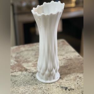 FOSTORIA White Milk Glass Spring Swung Drip Flower Vintage Vase MCM